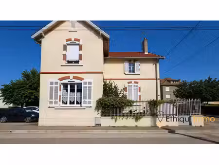 maison de caractère 193 m²