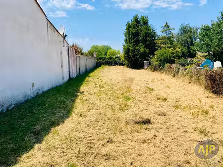 lesparre - terrain à bâtir 428m2 plein centre !