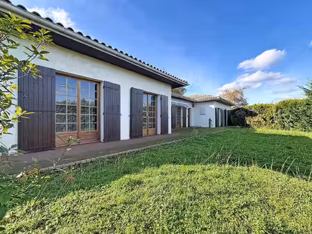 maison à haut potentielle avec jardin et piscine - le pian-médoc
