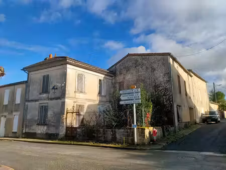 maison de bourg - 8 pieces - 360 m²