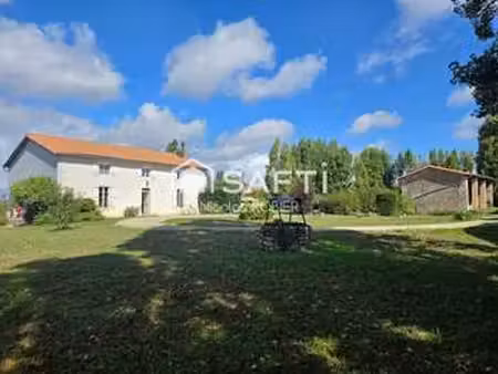 vente maison à cherveux (79410) : à vendre / 270m² cherveux