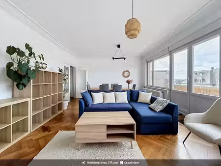 appartement super lumineux avec terrasse à visiter sans tard