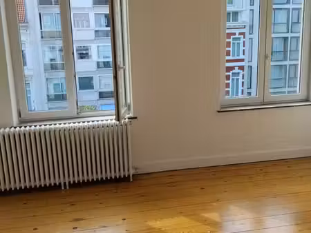 appartement 2 chambres  parquet  saint-gilles
