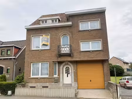 maison spacieuse avec garage/atelier au centre d’oetingen