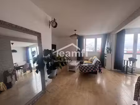 appartement t4 dernier étage