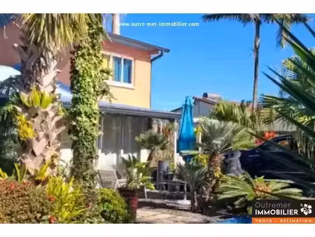 location maison 5 pièces 120 m² à les avirons (97425)  1 675 €