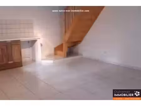 location maison 3 pièces 64 m² à saint gilles les hauts (97435)  830 €