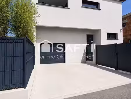 villa contemporaine 4 chambres  espace détente  garage et piscine