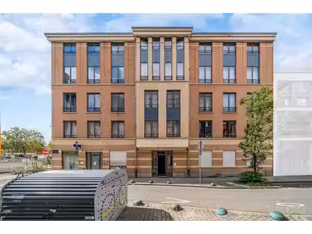 appartement te koop in sint-jans-molenbeek met 3 slaapkamers