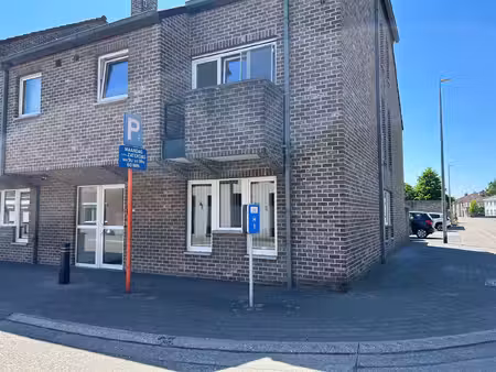 instapklaar appartement met 2 slaapkamers te huur.