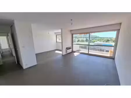 location appartement 4 pièces 96 m² à marseille 9 (13009)