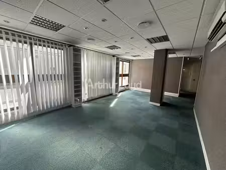 vente bureaux chalons en champagne 51000 102m²