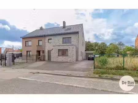 wichelen - ruime duplex op centrale locatie/2 slp