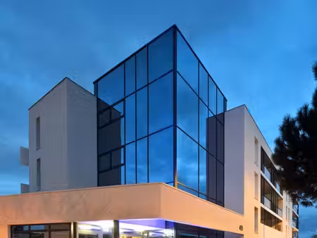 pessac centre - 2 places de parkings sous-sol dans résidence privée