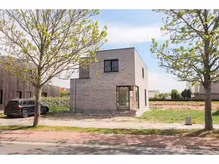volledig afgewerkte moderne open nieuwbouwwoning te oostduinkerke