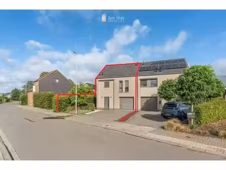 ruime en energiezuinige halfopen bebouwing met 4 slaapkamers in wilsele