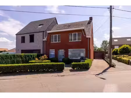 te renoveren woning met veel potentieel op rustige locatie
