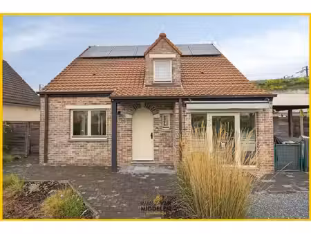 energiezuinige woning met 3 slk  tuin en hobbyruimte/garage