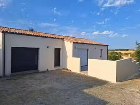 location maison à chavagnes-en-paillers (85250) : à louer / 86m² chavagnes-en-paillers