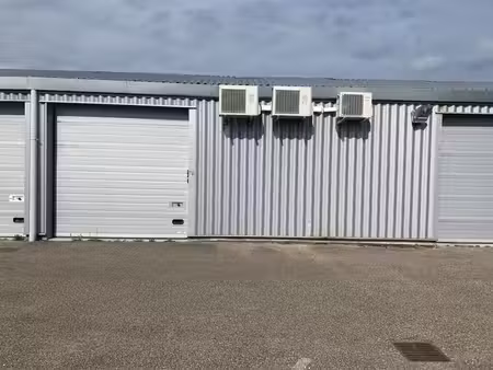 location entrepôt tossiat 01250 120m²