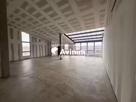 location local d’activités bordeaux 33100 178m²