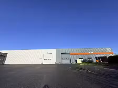 location local d’activités 1104m²