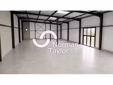 vente commerce benesse maremne 40230 335m²