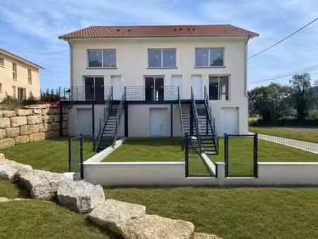 burcin – maison 120 m² avec jardin privatif  garage et dpe a – réhabilitation d’une ancien