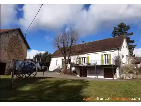 maison avec piscine et grande grange