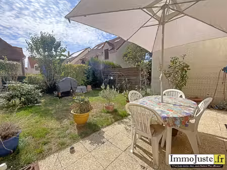 maison de ville de 81m2  3ch et garage