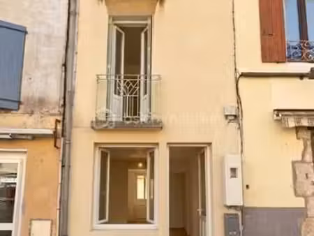 charmante maison de ville avec potentiel  au cœur de la ville
