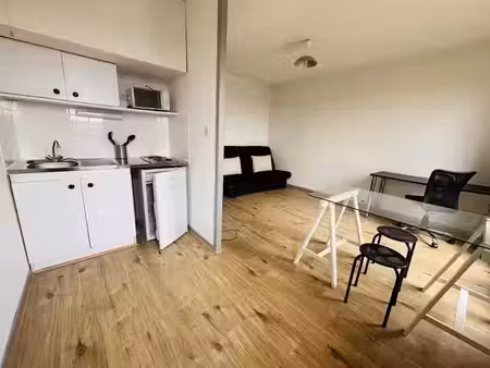 location meublée appartement 1 pièce 24 m² à limoges (87000)  395 €