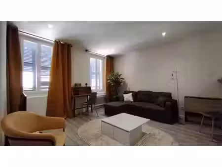 location meublée appartement 2 pièces 42.58 m² à toulon (83000)  732 €