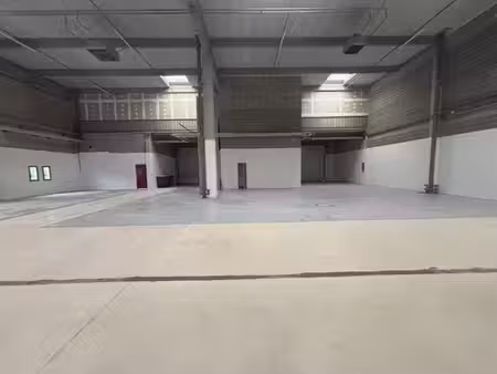 location local d’activités sarcelles 95200 1057m²