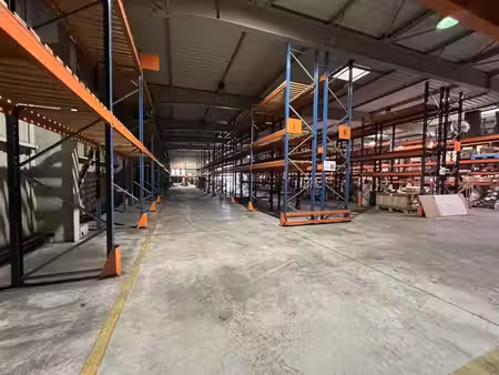 location local d’activités saint nazaire 44600 666m²