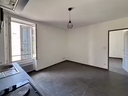 vente immeuble 7 pièces 192 m² à pont-saint-esprit (30130)  360 000 €
