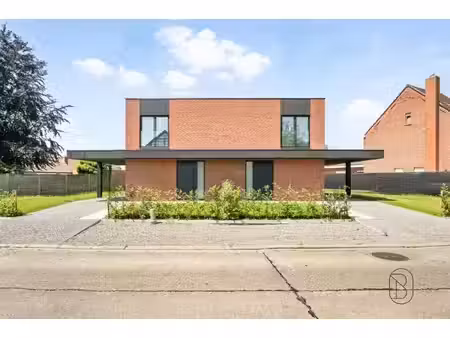 vastgoedmakelaar sinds 2009