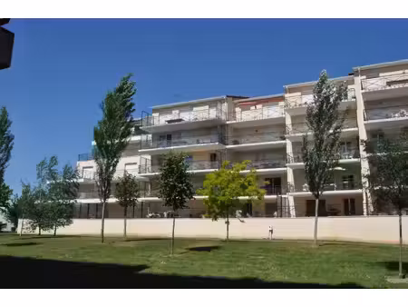 limoges chu grand t2 meublé avec terrasse et parking
