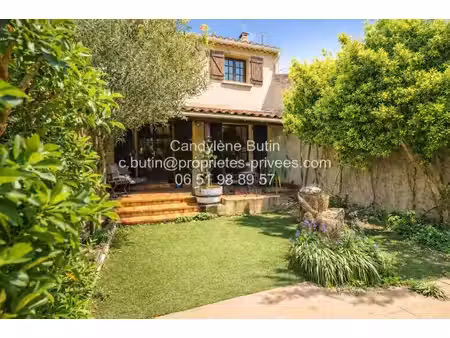 maison de village de pierres grand garage et jardin