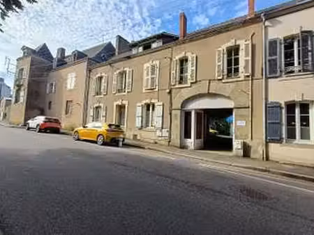 vente immeuble à laval (53000) : à vendre / 227m² laval