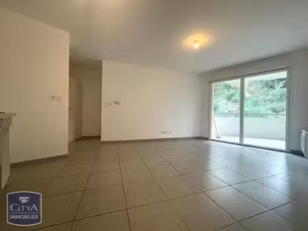 location appartement 2 pièces 39m² villeneuve les avignon 30400