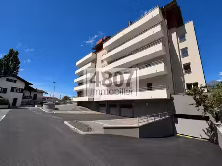 achat local commercial 103m² cluses 74300