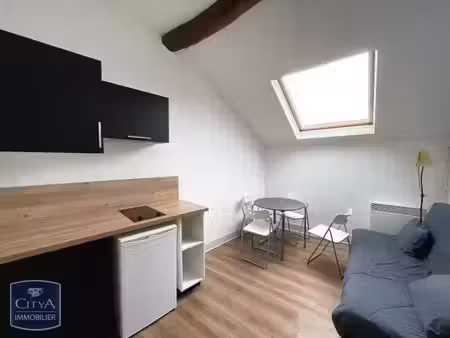 appartement à louer 2 pièces 21.8 m² - saumur (49) - 400€