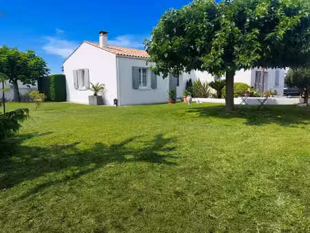 maison 120 m2 + gite 40 m2 .17120 grézac