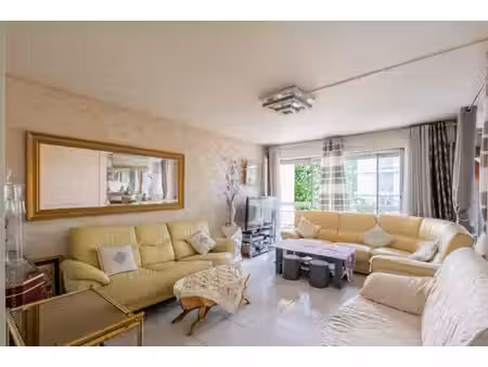 paris 19ème appartement familial 5 pièces balcon a 5750 le m²