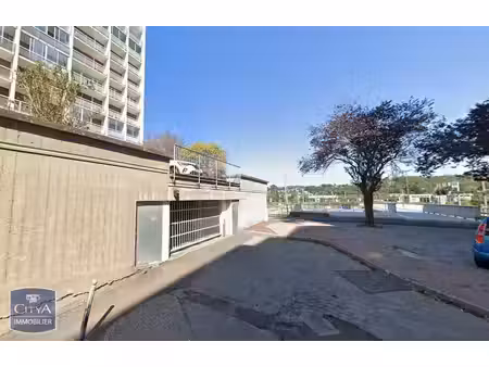 location parking firminy 42700
