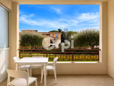 mandelieu - t2 - 40 m2 - piscine et lac privé