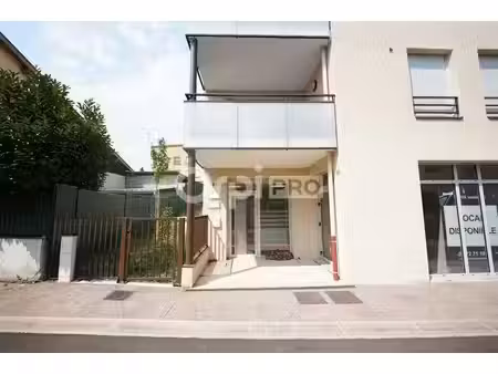vente commerce chaponnay 69970 80m²
