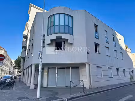 vente commerce lyon 69004 210m²