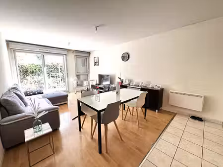 location appartement 3 pièces 56m²